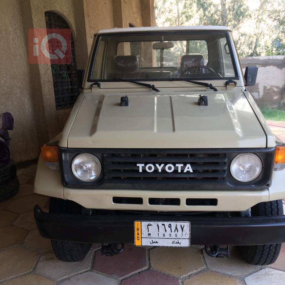 Toyota Land Cruiser Pickup